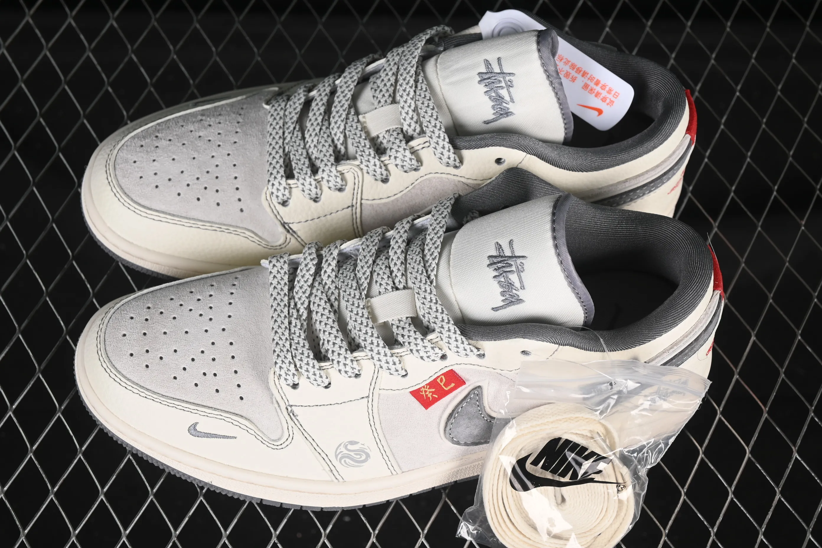 All categories Air Jordan Jordan series basketball shoes Air Jordan 1 Low High-end customized low-top sneakers Air Jordan 1 Low AJ1 Joe 1 Year of the Snake limited Guiji red label High-end customized low-top retro basketball shoes YX5066-315